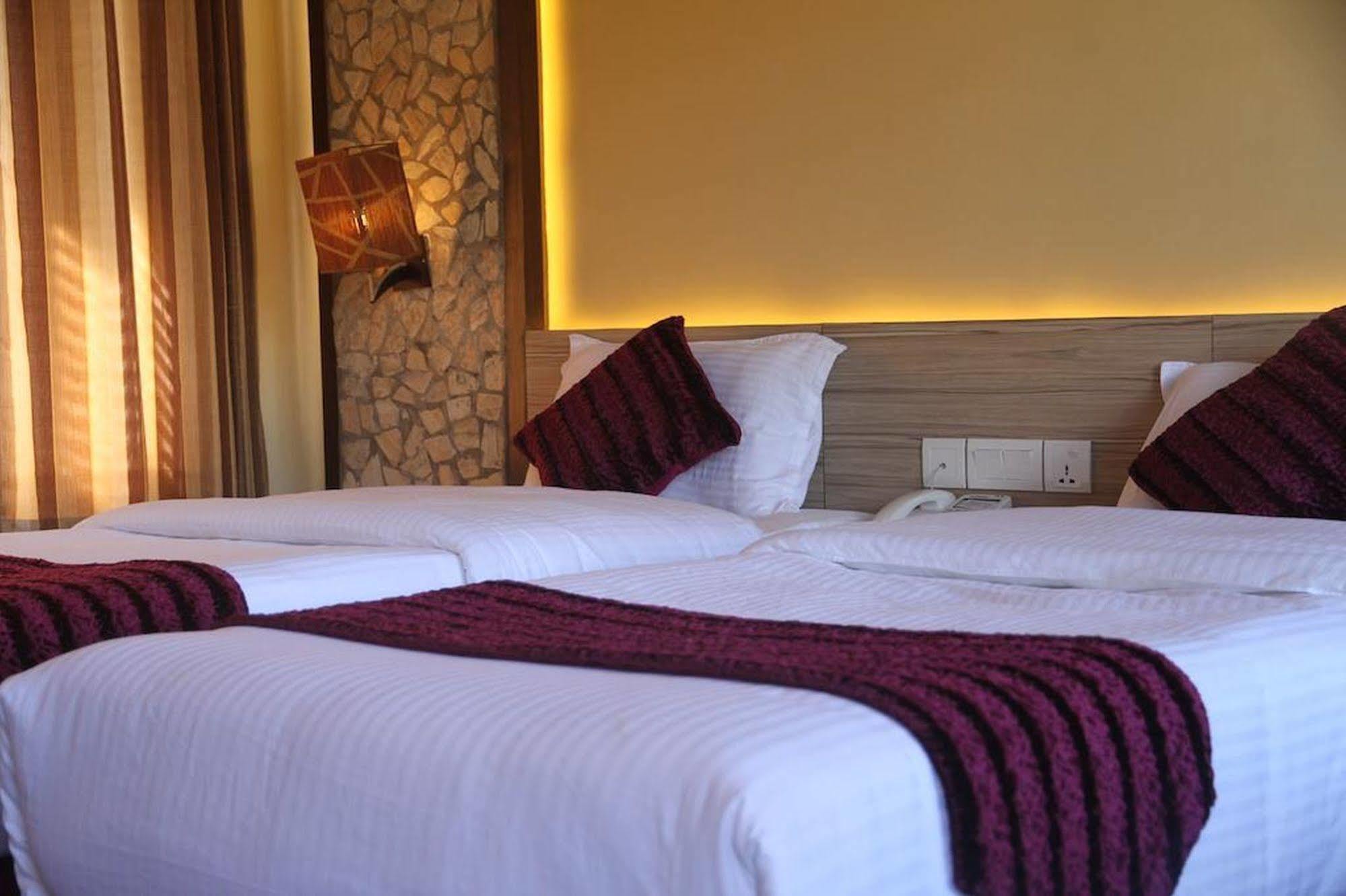 The Lakeside Retreat Resort & Spa By Best Resort Nepal Похара Екстериор снимка